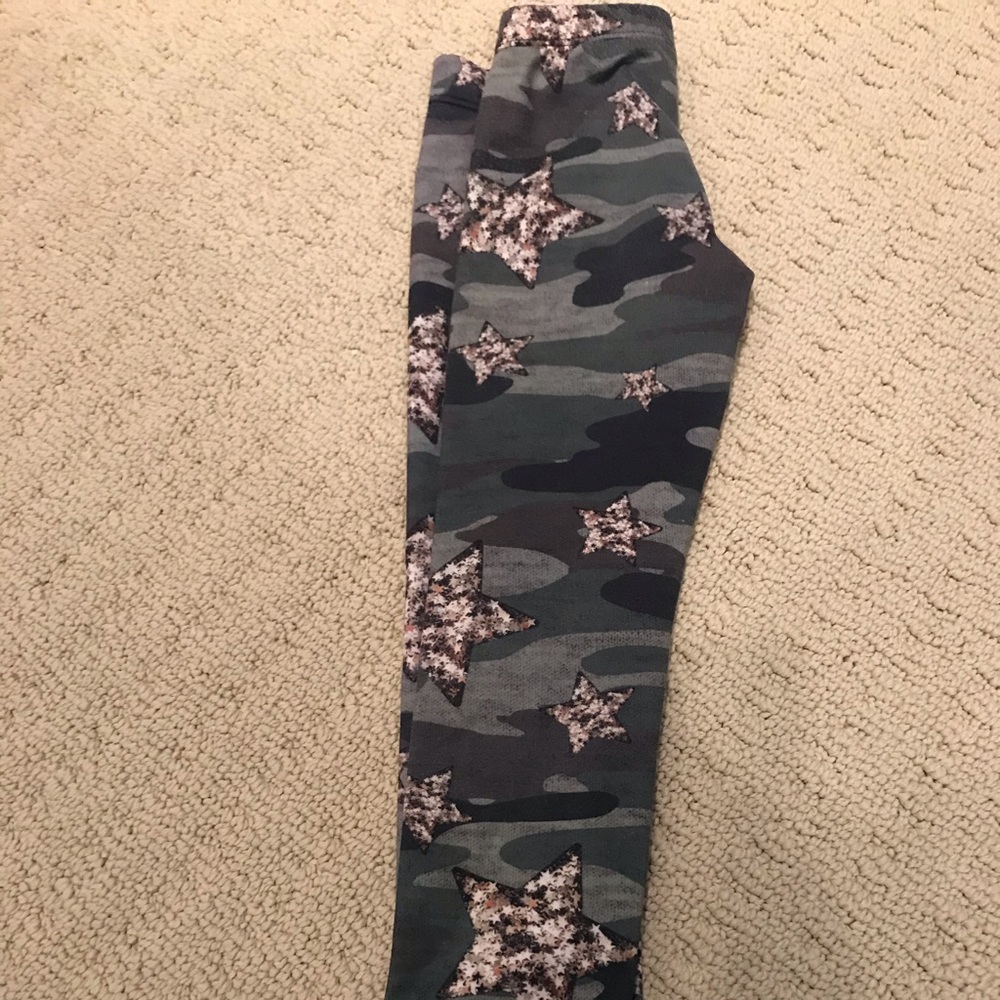 4T Camo star fleece/thick leggings